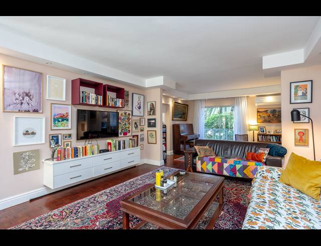 2 BEDROOM APARTMENT FOR SALE IN NEWLANDS
